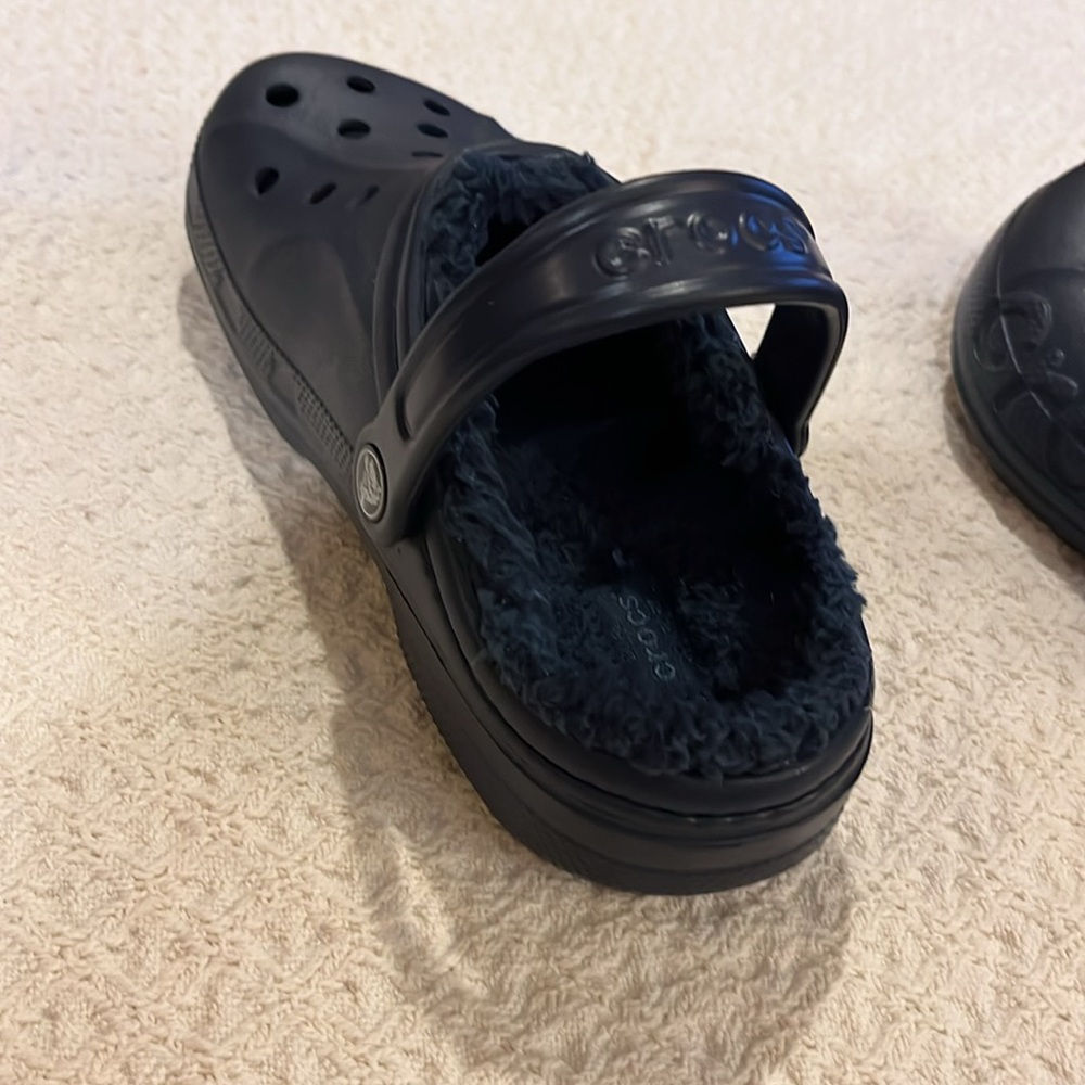 Warm Crocs, lined, navy blue. NWT. Size 7 women, or 5 men - Picture 9 of 9